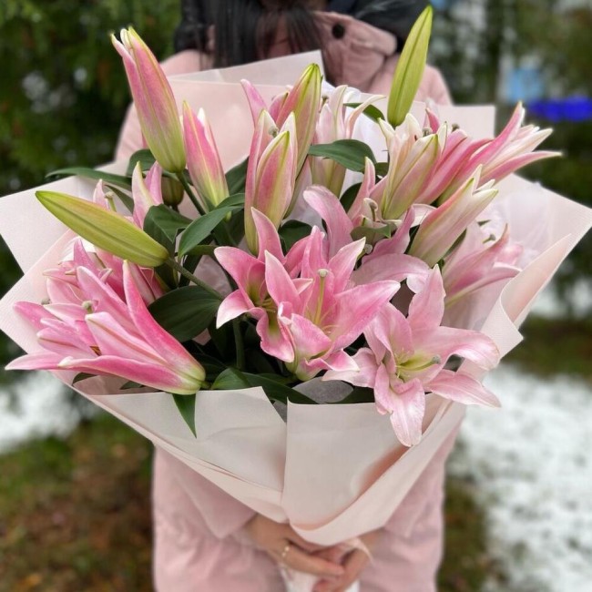 Букет цветов "Букет из розовых лилий"